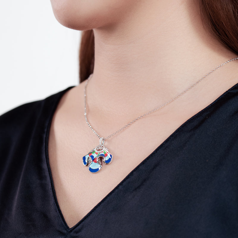 The Elegance of the Yi Necklace - Blue